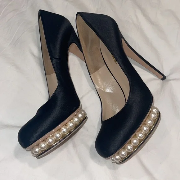 NWOT Nicholas Kirkwood stunning satin heels with pearls Heels